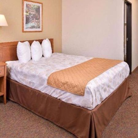 Americas Best Value Inn Missouri Valley Exterior foto